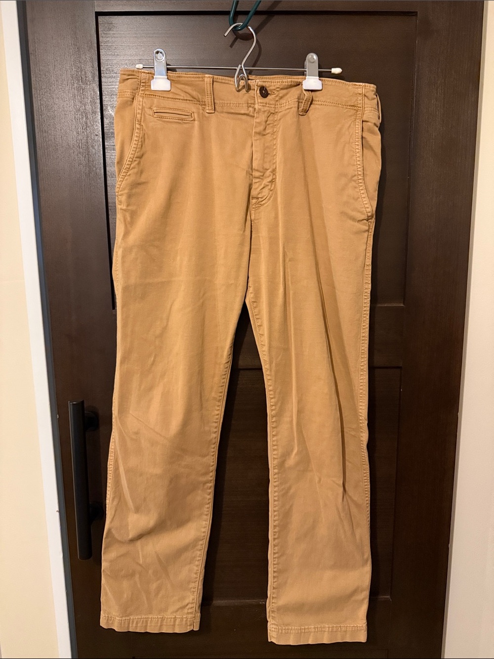 American Eagle Outfitters Men's Tan Chino Pants
